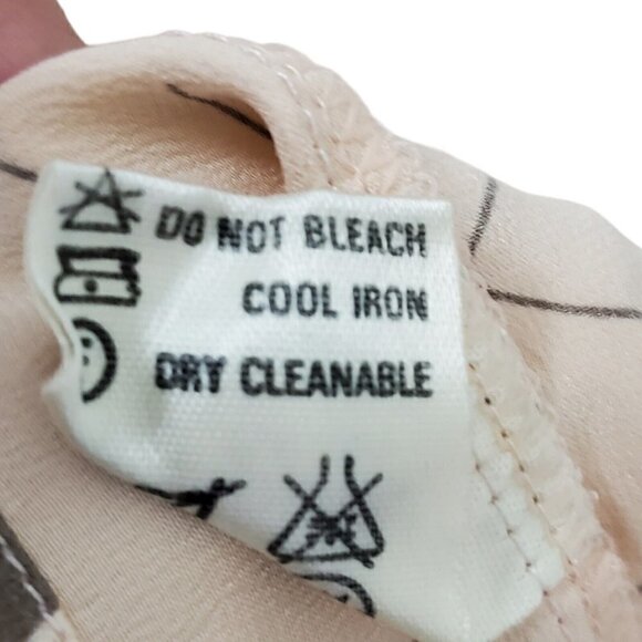 Escada Blouse Womens Size 34 US 4 Silk Peach Half Button Long Sleeve Vintage Top - Picture 9 of 13